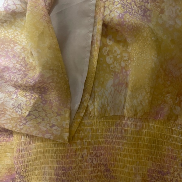 BB Dakota Yellow Flutter Sleeve Crew Neck Top Size M - Picture 5 of 10